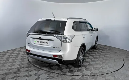 Mitsubishi Outlander 2.40 вариатор, фото №1