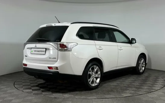 Mitsubishi Outlander 2.40 вариатор, фото №1