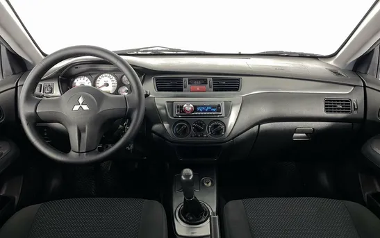 Mitsubishi Lancer 1.60 механика, фото №1