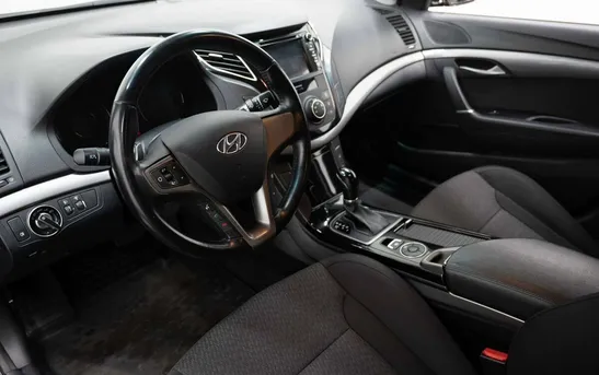 Hyundai i40 2.00 автоматическая, фото №1