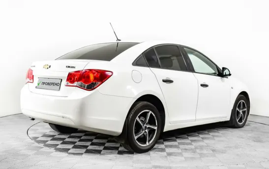 Chevrolet Cruze 1.60 механика, фото №1