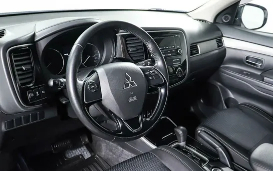 Mitsubishi Outlander 2.00 вариатор, фото №1