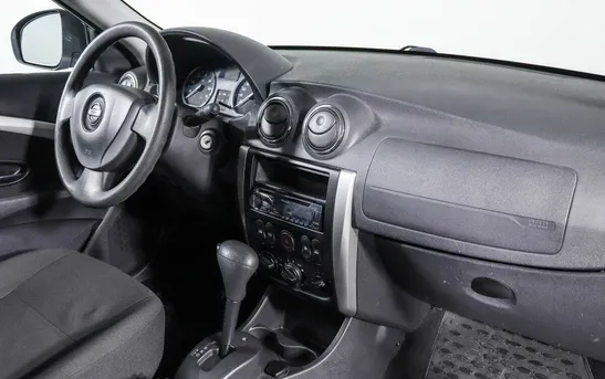 Nissan Almera 1.60 автоматическая, фото №1