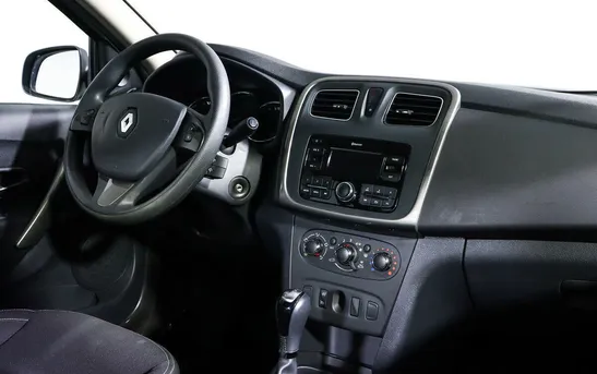 Renault Logan 1.60 автоматическая, фото №1